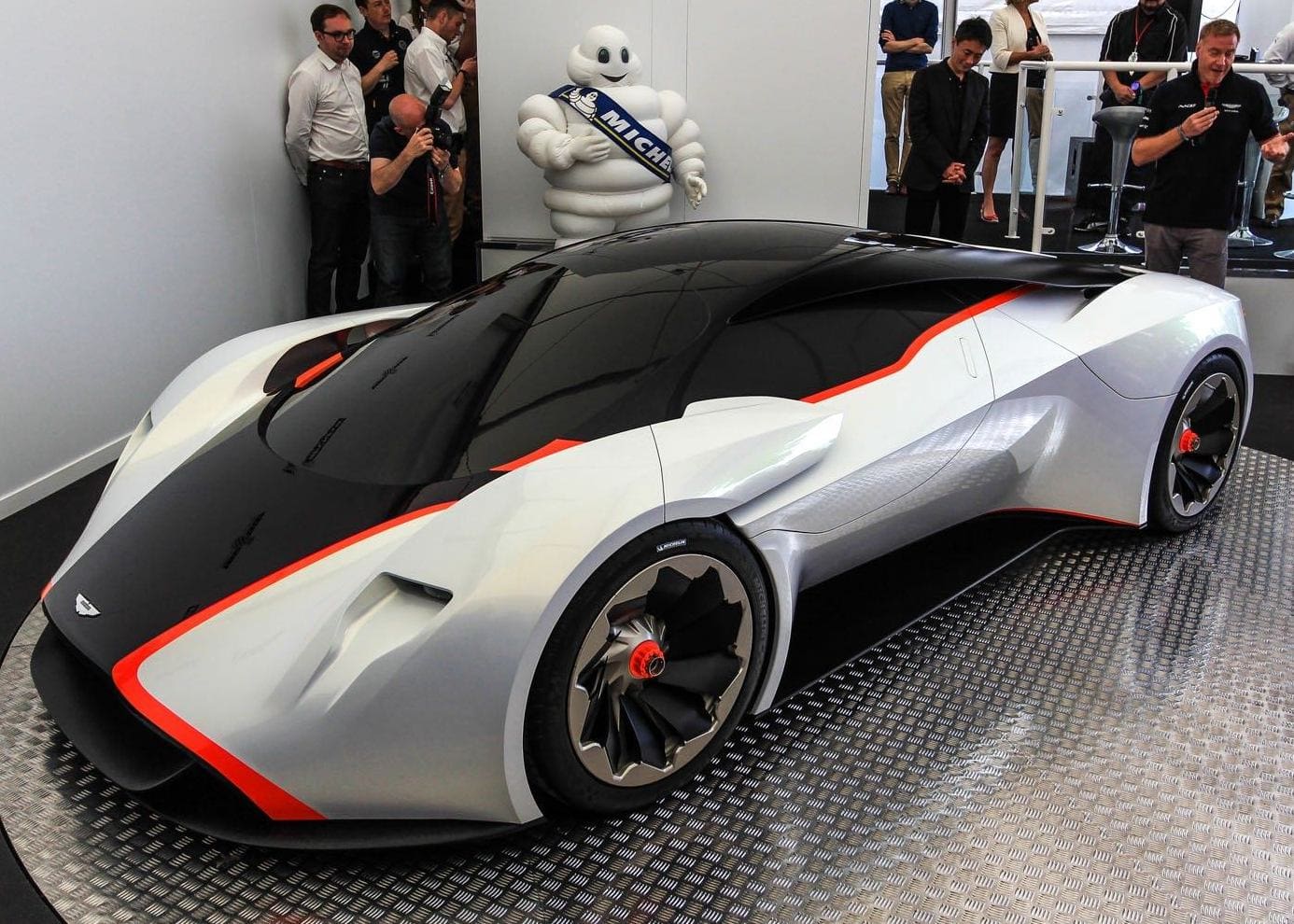 Aston martin dp 100